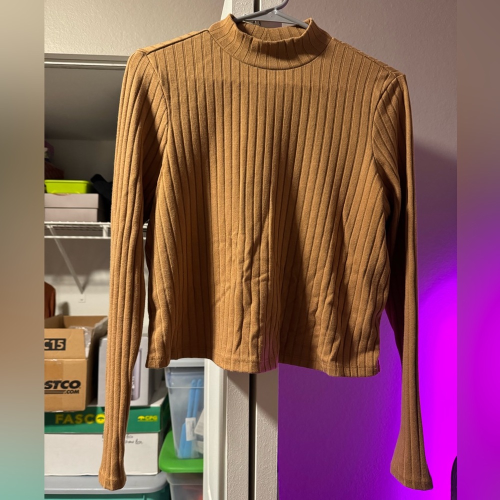 Old Navy Women’s Medium Mock Turtleneck